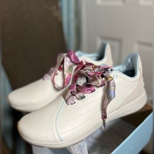 Saysh Two White Sneakers Size 10